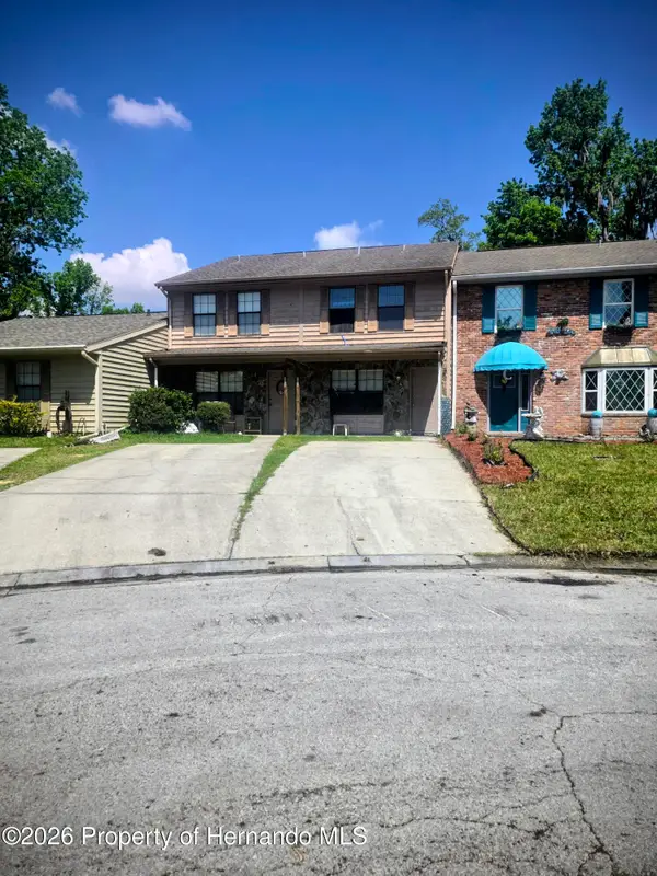 822 Village Drive, Brooksville, FL 34601