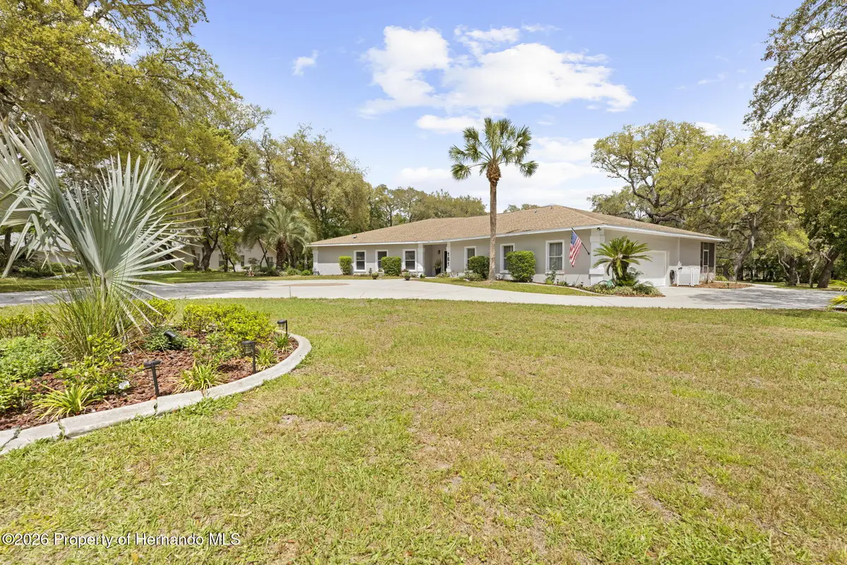 161 W Chase Street, Hernando, FL 34442 - #1