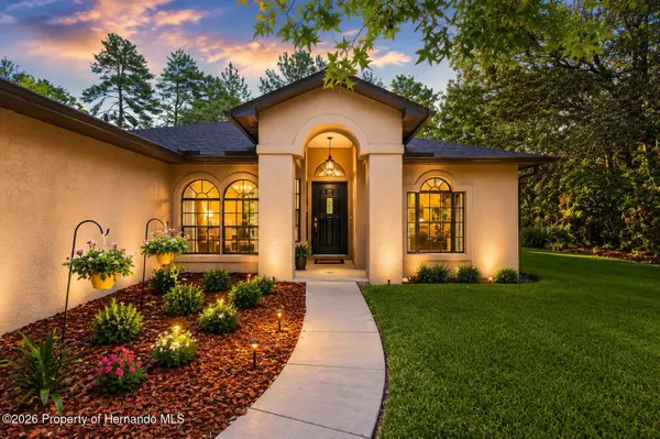 8330 Cockatoo Road, Weeki Wachee, FL 34613