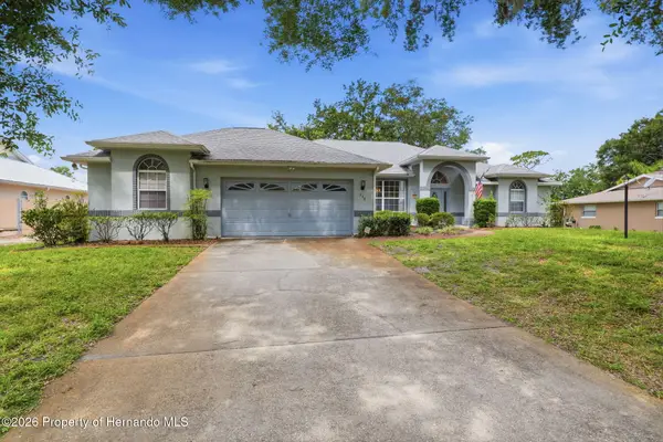 240 N Country Club Drive, Crystal River, FL 34429