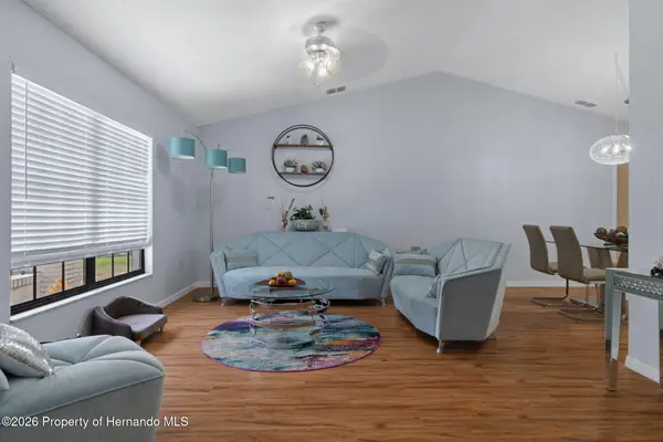 8313 Forest Oaks Boulevard, Spring Hill, FL 34606