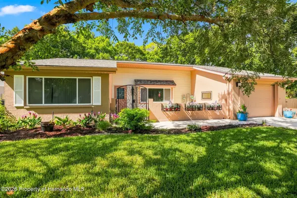 8700 Powderhorn Row, Hudson, FL 34667