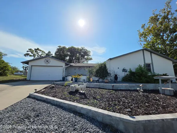 9040 Bay Drive, Spring Hill, FL 34606