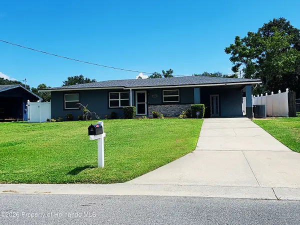 1337 Lee Court, Leesburg, FL 34748