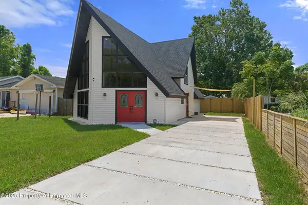 7422 New York Avenue, Hudson, FL 34667