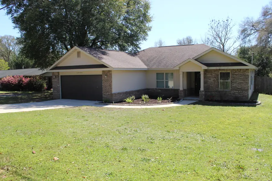 2904 NE 2nd Avenue, Crestview, FL 32539 - #2