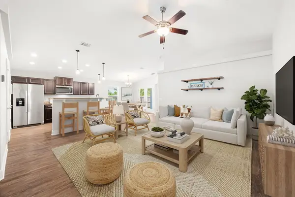 2452 Spur Lane, Gulf Breeze, FL 32563