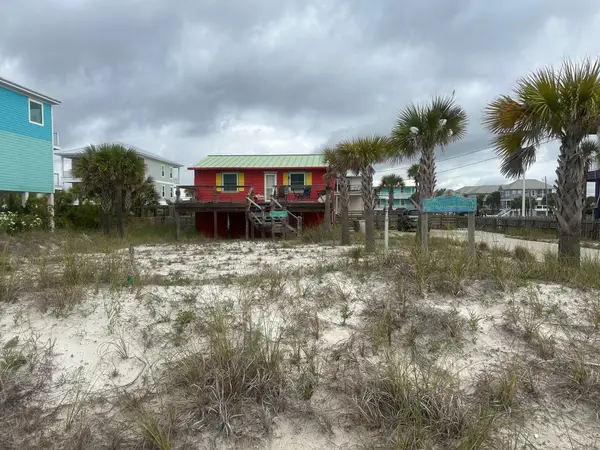 8146 Gulf Boulevard, Navarre, FL 32566