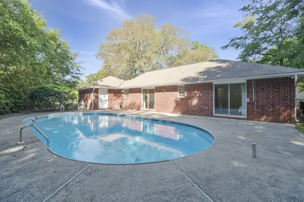 5708 Bentley Circle, Milton, FL 32570