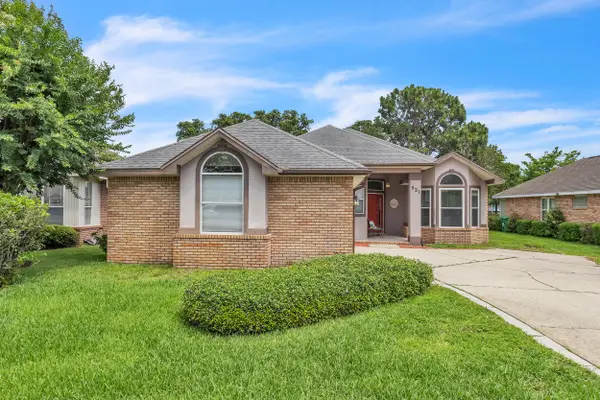 921 Shalimar Point Drive, Shalimar, FL 32579