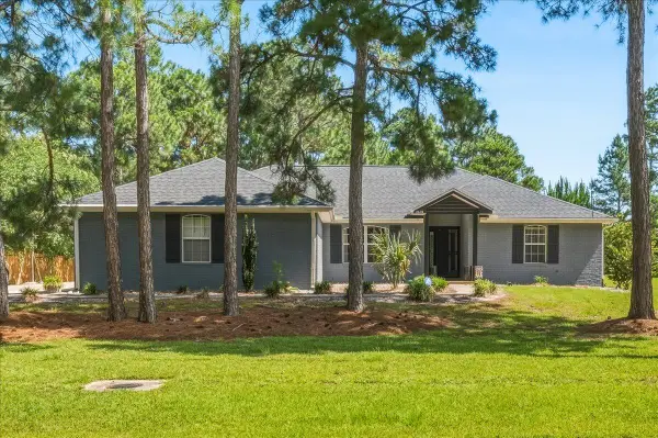 6642 Bellingham Street, Navarre, FL 32566
