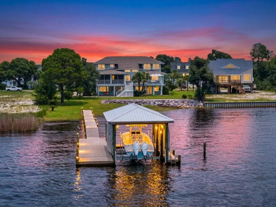 7813 Petersen Point Road, Milton, FL 32583 - #2