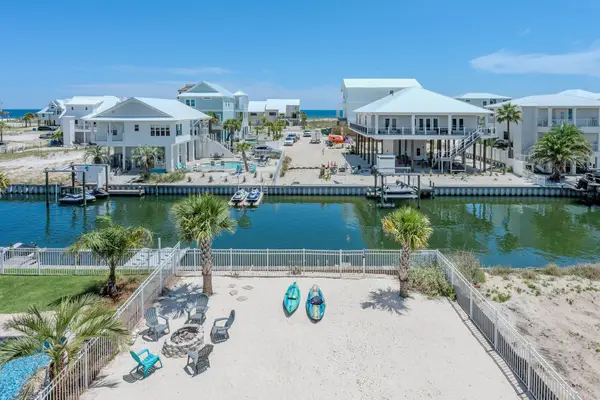 7402 Grand Navarre Boulevard, Navarre, FL 32566