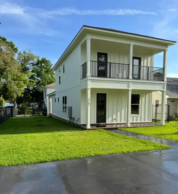 3109 E Gonzalez, Pensacola, FL 32503