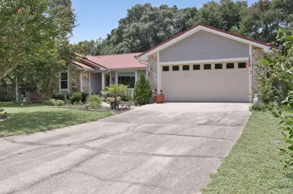 5820 Laurelwood, Crestview, FL 32539