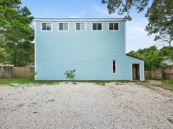 1825 Wheeler, Gulf Breeze, FL 32563