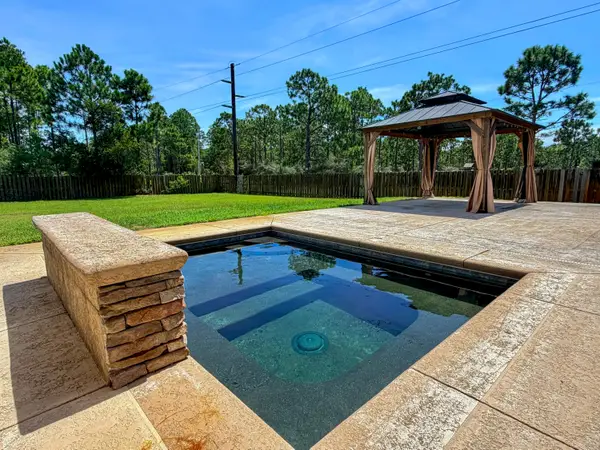 2208 Smallwood, Navarre, FL 32566