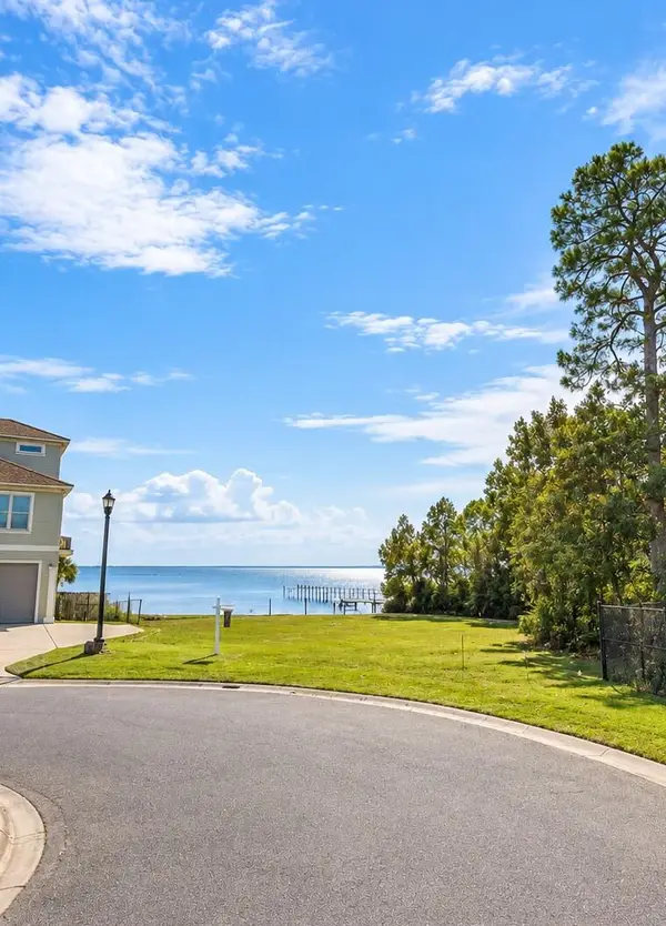 1709 Brooke Beach, Navarre, FL 32566