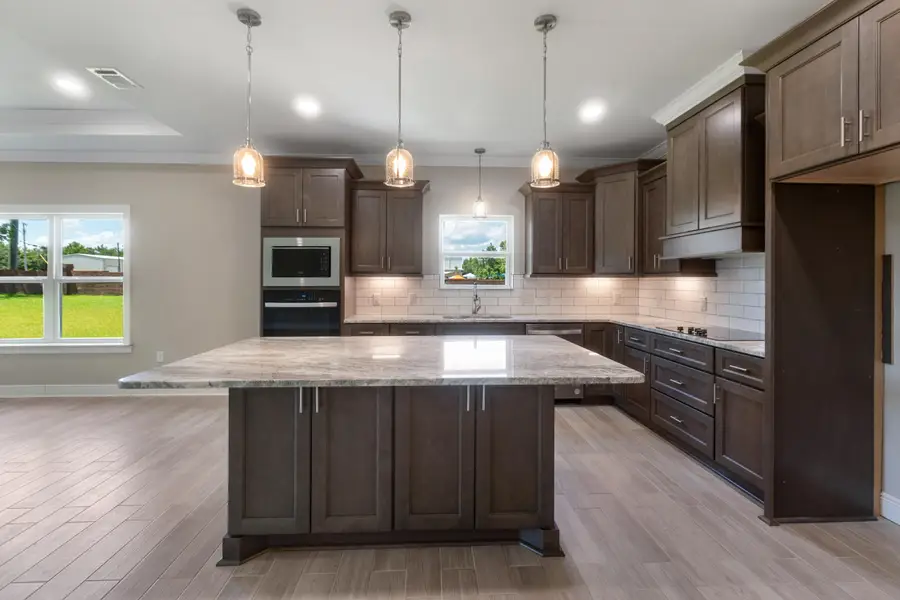 2041 Grayson Drive, Navarre, FL 32566 - Image #2