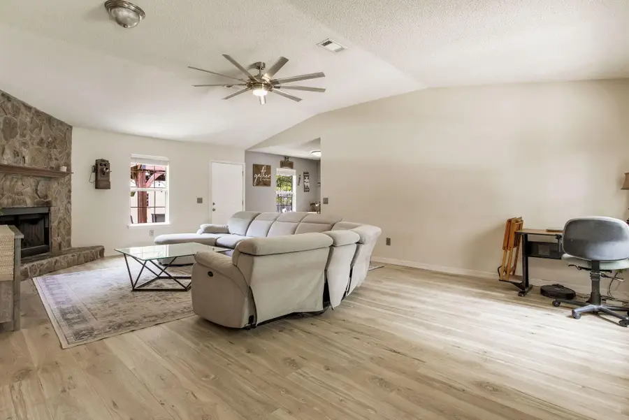 2661 Avenida De Sol, Navarre, FL 32566 - Image #2