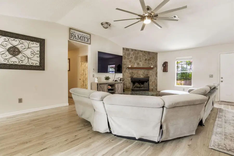 2661 Avenida De Sol, Navarre, FL 32566 - Image #3