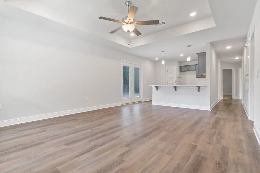 392 N 11th Street, Defuniak Springs, FL 32433 - #3