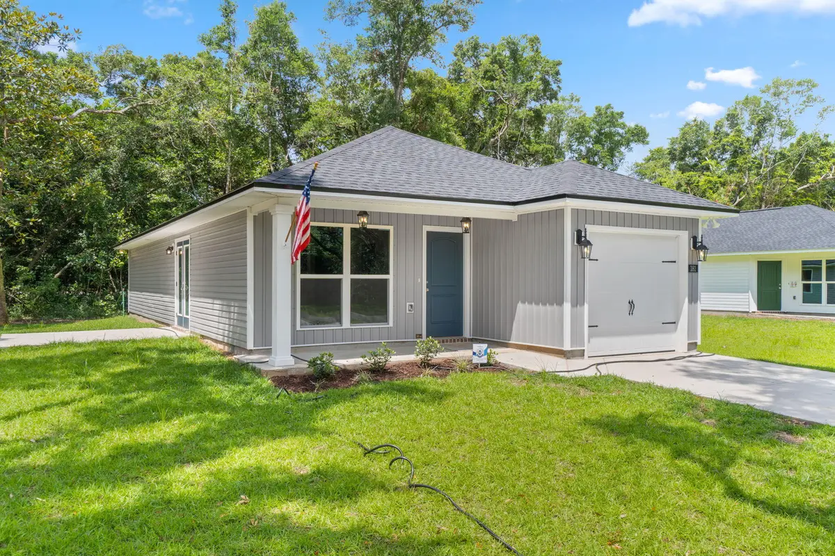 224 E Iris Lane, Defuniak Springs, FL 32433 - Image #1