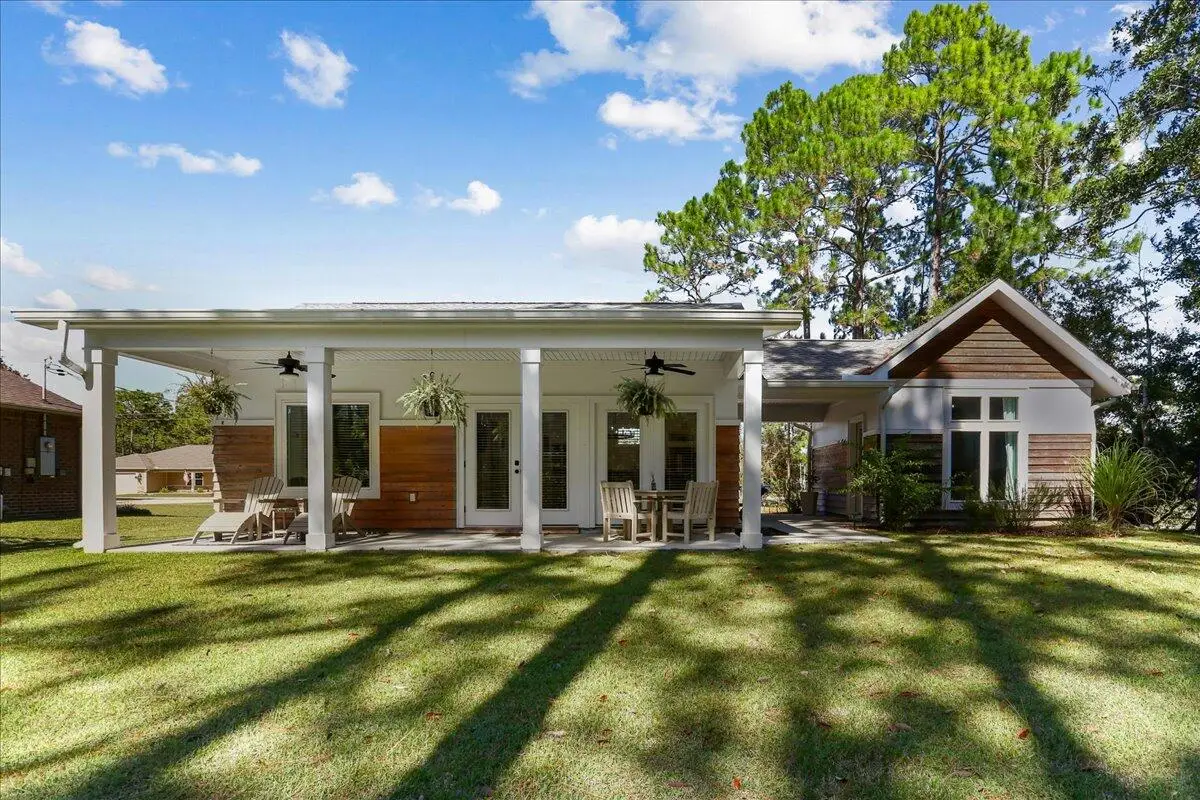 9097 Deer Ln Lane, Navarre, FL 32566 - Image #1