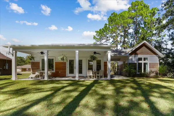 9097 Deer Ln Lane, Navarre, FL 32566