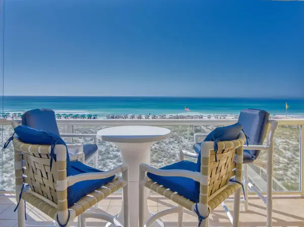 8477 Gulf Boulevard #APT 202, Navarre, FL 32566