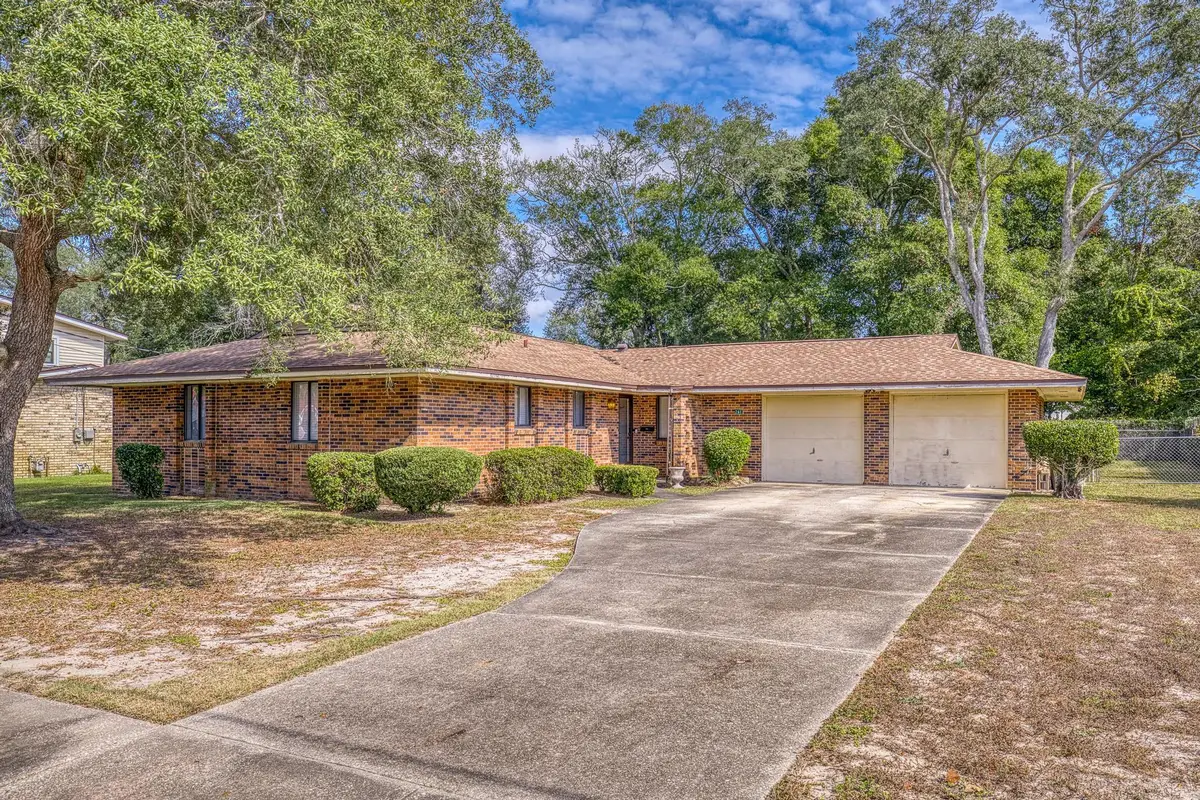 261 NW Briarwood Circle, Fort Walton Beach, FL 32548 - Image #1