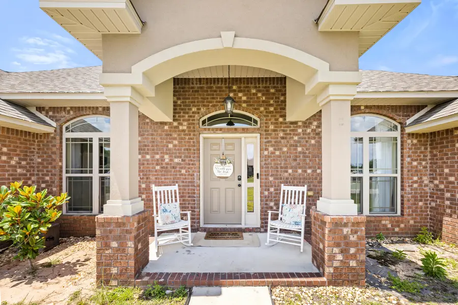 6096 Winchester Circle, Milton, FL 32570 - Image #2