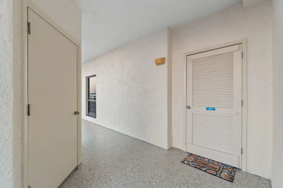 8271 Gulf Boulevard #APT 803, Navarre, FL 32566 - Image #2