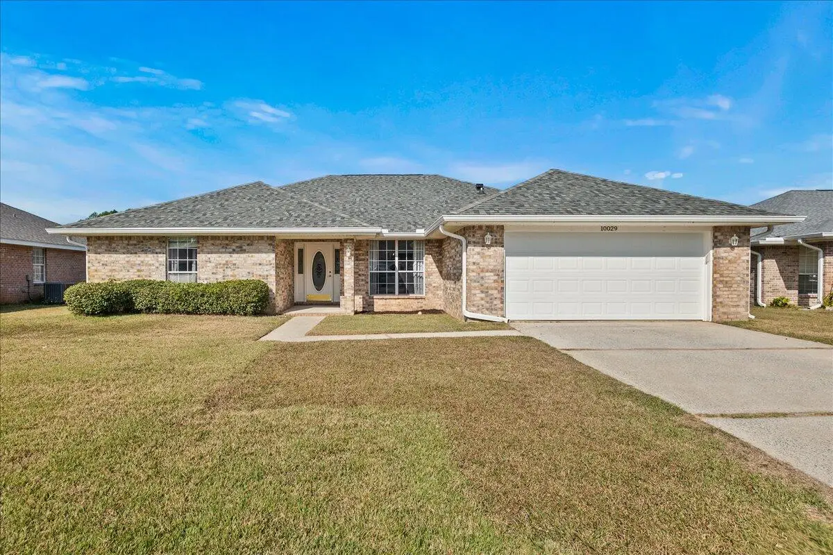 10029 Parker Lake Circle, Navarre, FL 32566 - Image #1
