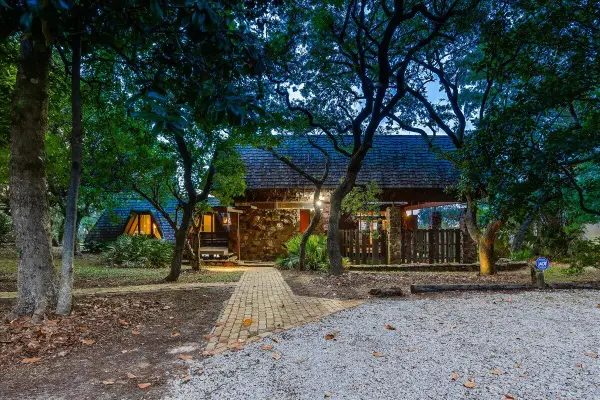 320 N Sunset Boulevard, Gulf Breeze, FL 32561