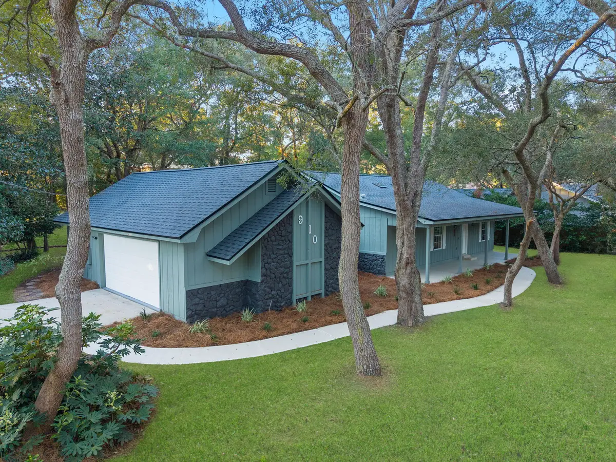 910 S Whisperwood Lane, Fort Walton Beach, FL 32547 - Image #1