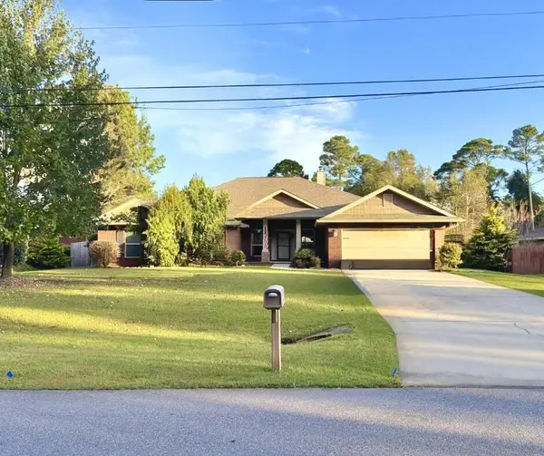 7048 Flintwood Street, Navarre, FL 32566