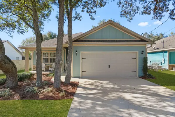 1941 Luneta Street, Navarre, FL 32566