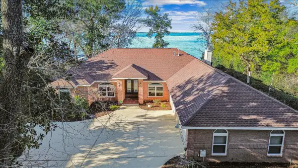 5088 Keystone Drive, Gulf Breeze, FL 32563