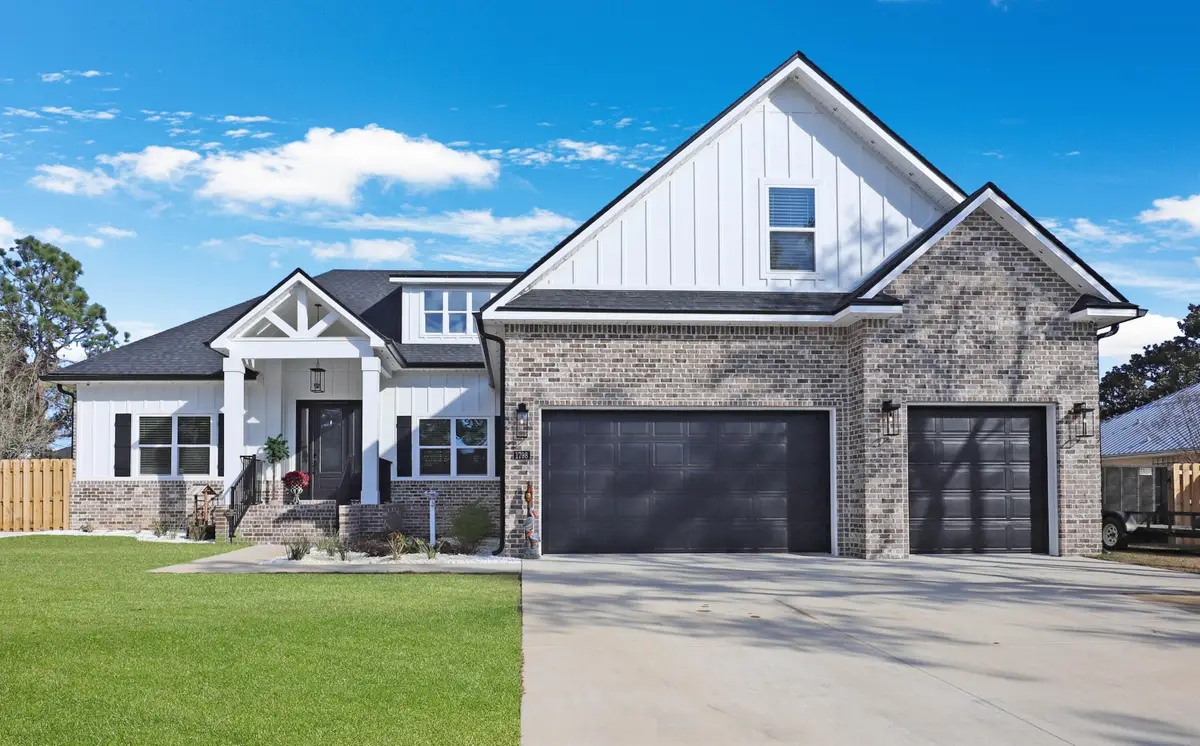 1798 Thresher Drive, Navarre, FL 32566 - Image #1