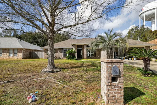 5323 English Oak Drive, Pace, FL 32571