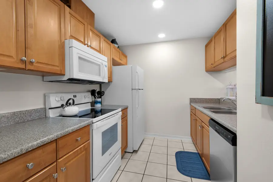 8443 Gulf Boulevard #APT E23, Navarre, FL 32566 - #2