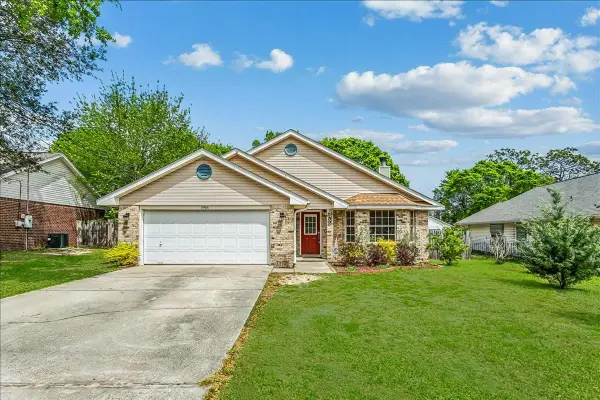 5966 Herlong Drive, Milton, FL 32570