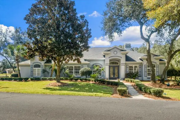 2835 Pebble Beach Drive, Navarre, FL 32566