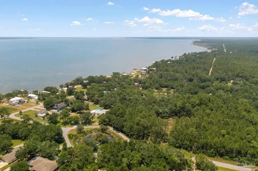 13 Harbour Oaks Dr, Milton, FL 32583 - #2