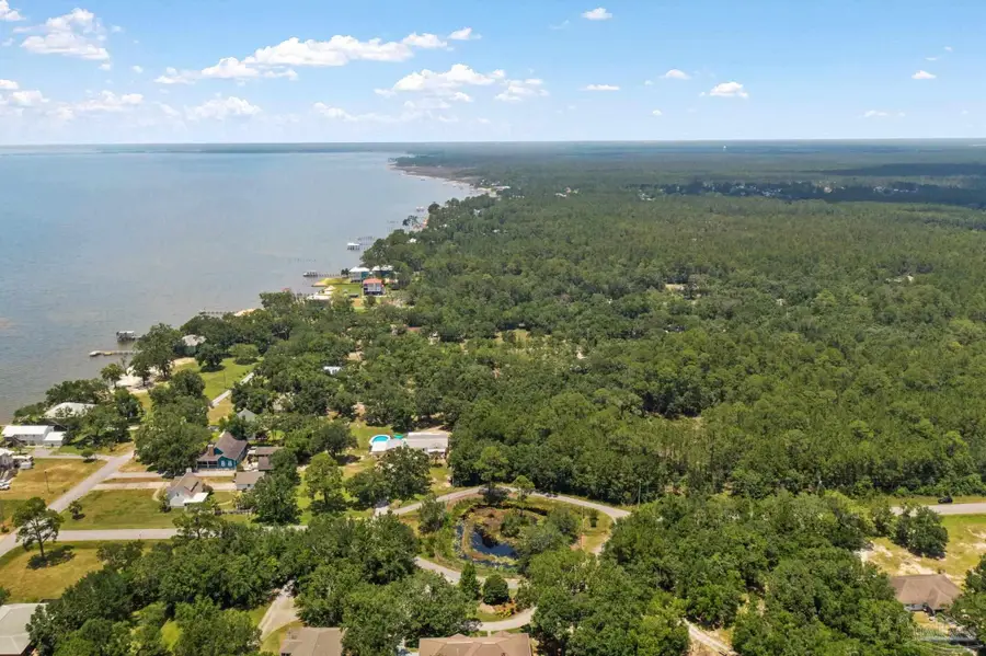 13 Harbour Oaks Dr, Milton, FL 32583 - #3