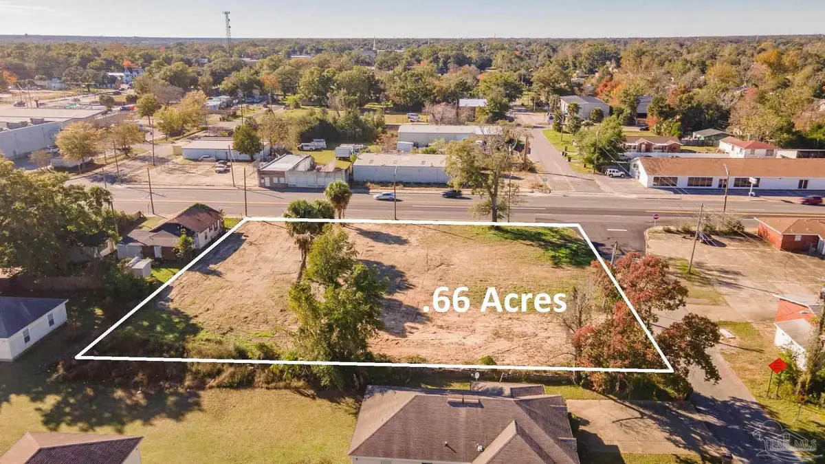 910 N Pace Blvd, Pensacola, FL 32505 - #1