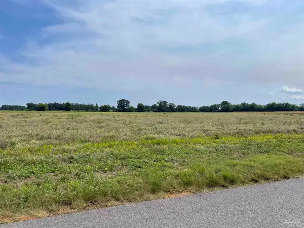 2 Shell Rd, Jay, FL 32565