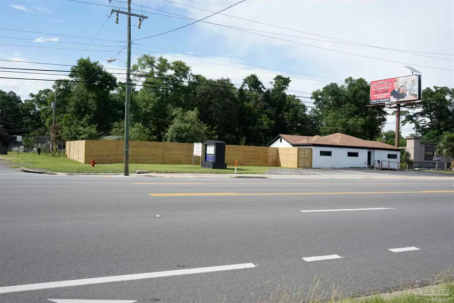 3480 Barrancas Ave, Pensacola, FL 32507 - #2