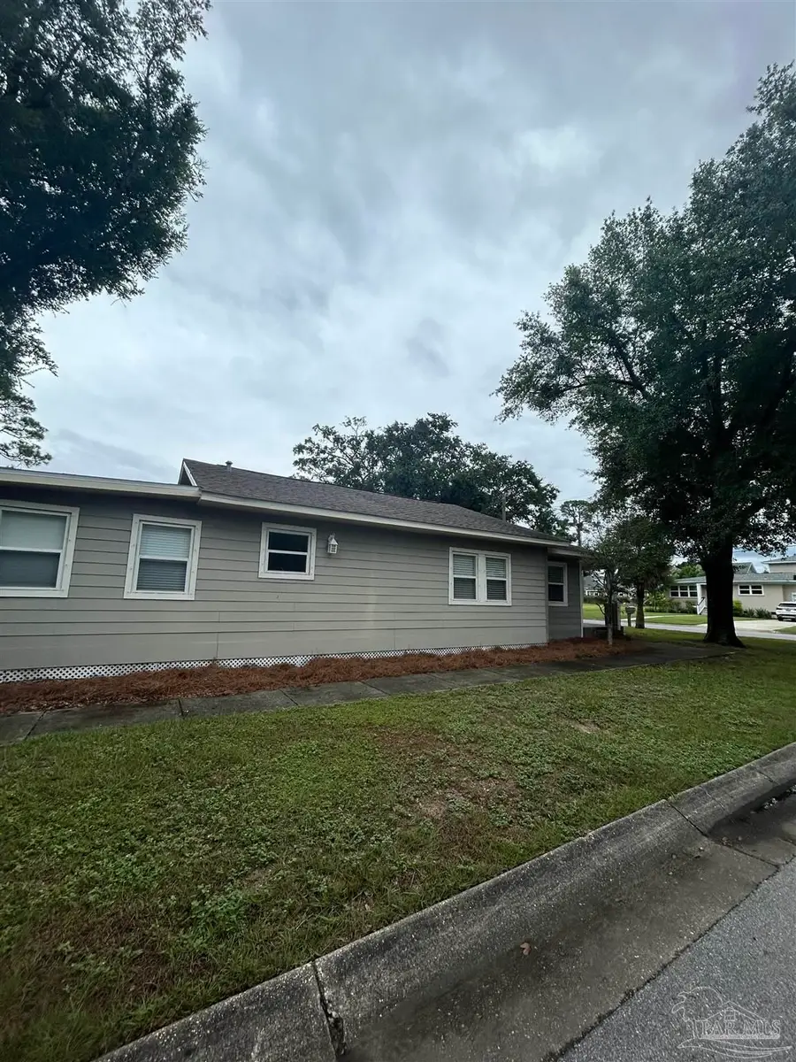 1300 E Fisher St, Pensacola, FL 32503 - Image #3